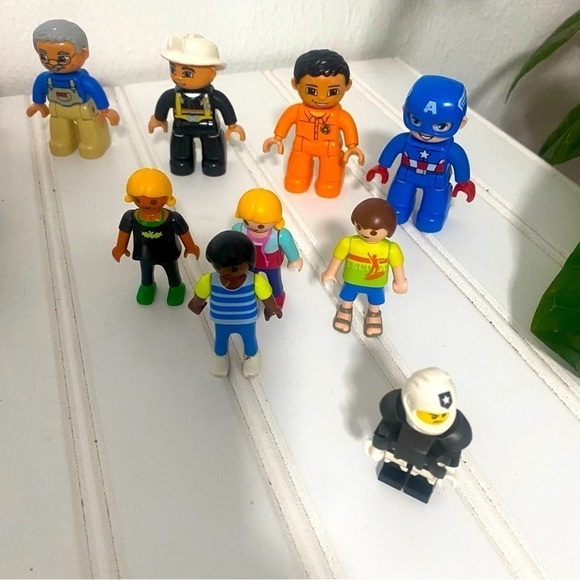 Lego Duplo Mixed Figure Lot Of (18) See All Pictures - Picture 4 of 9